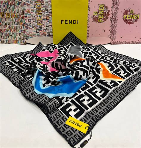 fendi платок